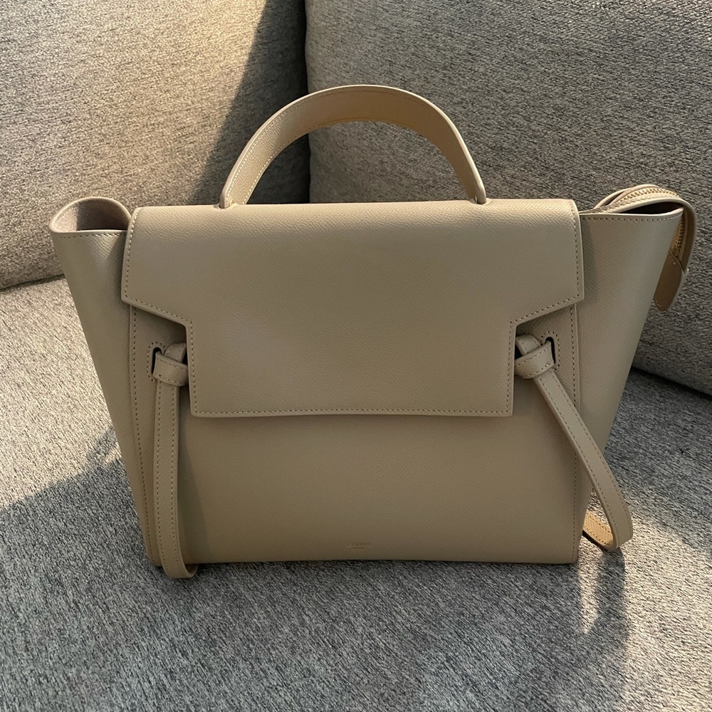 Used like new Celine MINI BELT BAG in Light Taupe